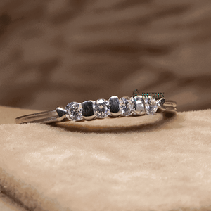 Diamante de corte redondo 3 piedras estilo nupcial conjunto anillo de bodas para mujer - Product Image 2