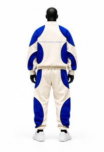 Ensemble de survêtement d'hiver respirant personnalisé pour homme, en polyester/coton tricoté 300g, avec veste coupe-vent à capuche et pantalon de jogging - Product Image 4