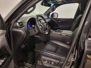 รถยนต์มือสอง ปี 2024 LX 600 Luxury AWD เกียร์อัตโนมัติ เบาะหนังสีเข้ม ล้อแม็ก R19 พวงมาลัยซ้าย 7 ที่นั่ง หลังคาซันรูฟ - Product Image 5