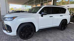 Lexus LX 600 d'occasion 2025, VUS de luxe 4 portes - Product Image 3