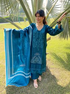 Última Moda en Ropa de Invierno Khaddar de Alta Calidad para Mujer, Salwar Kameez Bordado, Ropa India y Pakistaní - Product Image 4