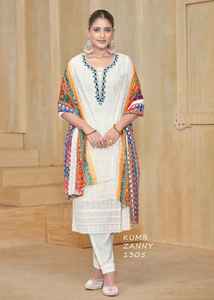 Nouveau 2024 dernière tenue de créateur Style moderne attrayant lourd Georgette Kurti Pant & Dupatta avec Shiffli et travail à la main à vendre - Product Image 2