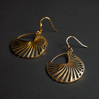 Boucles d'oreilles éventail en spirale en laiton personnalisées en gros Boucles d'oreilles en or texturé