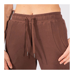 Été de qualité supérieure brosse doucement les shorts courts croisés réglables pour femmes en forme de taille moyenne pour femmes - Product Image 2