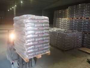 Pellets de Madera de Primera Calidad en Bolsas de 15 kg para Calefacción / Combustible de Biomasa, Pellets de Madera ENplus A1 - Product Image 4