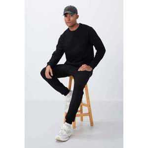 Conjunto Deportivo Informal para Hombre Tommylife Wholesale Casual Fit Basic 85265 Negro - NEGRO - Product Image 1