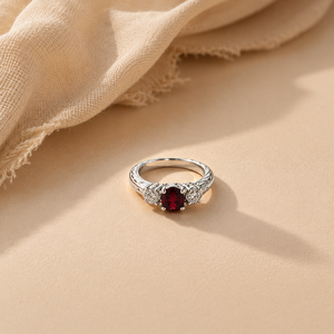 Bague Victoria Garnet à trois pierres en platine, taille Asscher Radiant Émeraude avec accents en forme de poire, bijoux fins faits à la main - Product Image 2