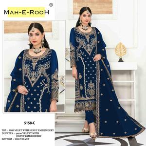 Trajes Salwar Kameez de terciopelo para mujer de diseñador con bordado pesado y trabajo de secuencia de 3mm para fiesta de Diwali y ropa festiva - Product Image 3