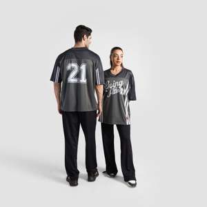 T-shirts de sport pour jeunes de style américain en polyester de haute qualité, respirants, taille XL, avec motif de numéro imprimé par sublimation - Product Image 1