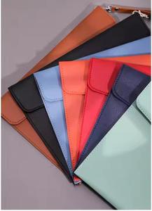 Bolsa de archivo A4 suave de cuero PU con asa - Product Image 2