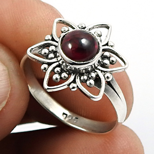 Aspecto elegante Plata de Ley 925 Granate rojo natural Piedra preciosa Forma de flor Anillo elegante Joyería fina hecha a mano Precio de fábrica directo - Product Image 2
