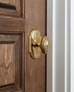 Pomo de Puerta de Latón de Estilo Moderno para Diseño Interior Contemporáneo y Funcionalidad Suave y Confiable para el Uso Diario - Product Image 5