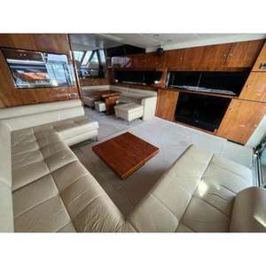 Armoires de cuisine Fairline Squadron 65, design élégant et raffiné - Product Image 2