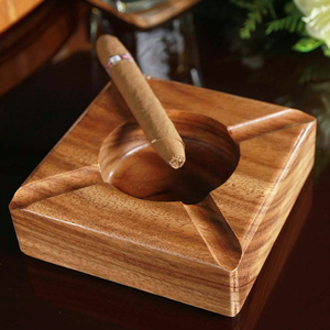 Cendrier en bois de forme carrée classique de haute qualité avec taille personnalisée pour les cendres - Product Image 3