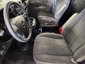 GMC Savana Cargo 2500 RWD 2023 d'occasion, conduite à gauche/droite - Product Image 2