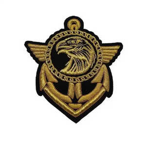 OEM/ODM accessoires d'insigne de broderie uniforme sur mesure nouveaux insignes de broderie à la main avec décoration de perles style à coudre - Product Image 5
