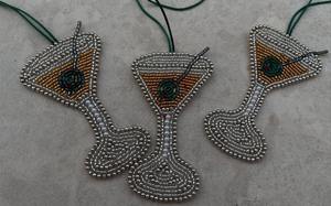 Breloques de sac brodées de perles de rocaille, styles uniques faits à la main, accessoire de mode tendance - Product Image 3