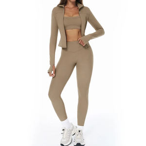 Ensemble de yoga sans couture pour femmes en trois pièces, soutien-gorge de sport sexy, short de sport taille haute, tenue de sport sans manches pour la salle de sport, vêtements de sport - Product Image 1