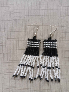 Pendientes Colgantes Hechos a Mano con Cuentas de Aleación, Ligeros y Coloridos, para Agregar un Toque Elegante y Juguetón a Cualquier Atuendo o Fiesta - Product Image 2