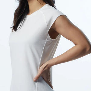 Camiseta de algodón ligera para mujer, cómoda camiseta de moda con cuello redondo en blanco para exteriores, ropa informal diaria con estilo - Product Image 5