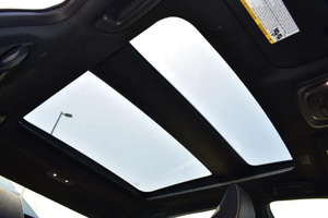Hy.bridM.ax 2024-2025 2.4L AWD Dos Tonos Volante a la Izquierda Cuero R18 Diésel ACC Panorámico Aleación de Aluminio Listo para Conducir - Product Image 2