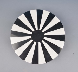 Base Redonda para Pastel de Resina con Plato y Servidor, Hecha a Mano, Antiadherente, Ecológica, Apta para Congelador, Solo Lavar a Mano, para Servir Pasteles con Cúpula - Product Image 2