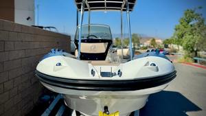 OFERTA EN CLEAN Zodiacs Boat Yachtline 490 Deluxe NEO 90HP En Stock, X10CC , Medline 9, Open 6,5 Zodiac N-ZO 680 NZO 760 - Product Image 4