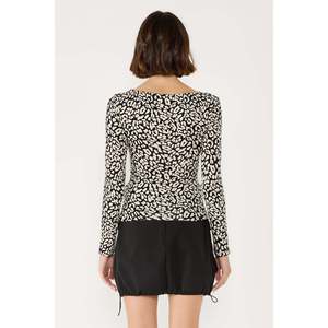 ชุดบอดี้สูทพิมพ์ลายเสือดาวแขนยาว - Product Image 6