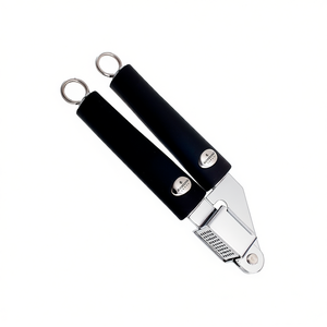 Prensa de Ajo Ghidini Cipriano 1703 de Acero TWIST Cromado y Negro 20x6cm, Utensilio para Frutas y Verduras - Product Image 2