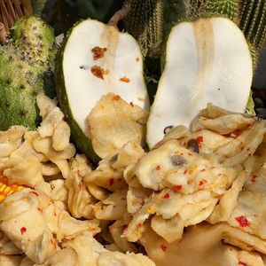 Rebanadas de Graviola secas naturales veganas saludables chips de Guanábana secos con sabor a sal y Chile EXPORTACIÓN DE Vietnam - Product Image 3