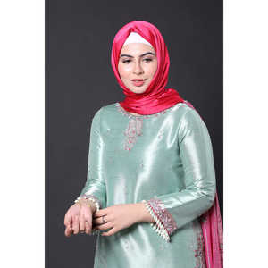 Robes de cocktail fuchsia et perles - Product Image 5