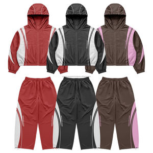 Conjunto Deportivo Personalizado para Hombre con Tiras Reflectantes y Bordado Exquisito, Estilo Urbano, Corte Holgado - Product Image 1