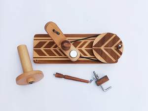 Enrouleur de boule de fil en bois fabriqué à la main pour tricoter le crochet-naturel actionné à la main-enrouleur de boule de traction de cadeaux de tricoteuse - Product Image 6