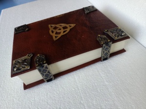 Tùy chỉnh thực hiện lớn một Tạp Chí da Jumbo 4 kích thước với 500 trang được thực hiện với các biểu tượng Celtic để bán lại - Product Image 5