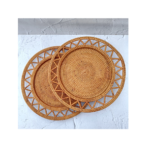 Assiette de chargeur en rotin décoratif en gros artisanat de fleurs avec technique de gravure pour les événements et les fêtes - Product Image 4