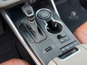 Toyota Highlander Hybrid 2.5L del 2022 usata, SUV a trazione anteriore, pronta per la spedizione, veicolo familiare a 5 posti. |   Pronto per l'esportazione - Product Image 3