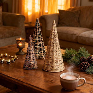 Decoración navideña de cono de jacinto trenzado, adorno navideño ecológico hecho a mano, decoración rústica de temporada, OEM de Vietnam, ODM - Product Image 3