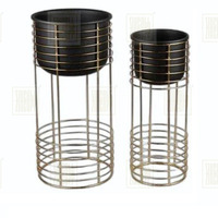 Jardinière en métal vintage, finition antique, pot à fleurs Heritage Bloom, pot de jardin style ancien, charme rustique, jardinière à fleurs