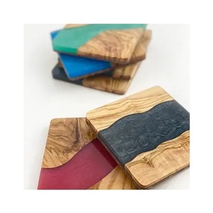 Sous-verres en résine colorée et en bois avec forme hexagonale, sous-verres en bois et résine faits à la main pour la cuisine et la maison - Product Image 3
