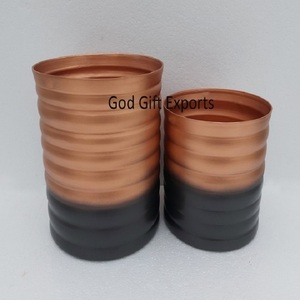 Pot de fleurs en cuivre Unique de haute qualité directement du fournisseur d'usine pour les balcons à la maison Optez pour le style et l'élégance - Product Image 1