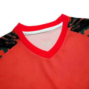 Camiseta de Fútbol de Alta Calidad Hecha en Pakistán, 100% Poliéster, Transpirable, Ligera, Ecológica, de Secado Rápido y Elástica en Cuatro Direcciones - Product Image 6
