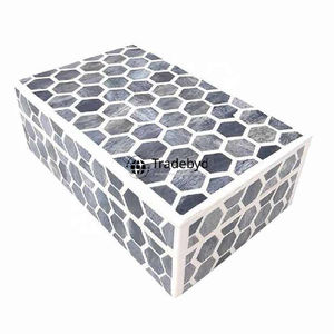 Boîte de rangement en incrustation de résine artisanale élégante boîte à bijoux pour mariages anniversaires et célébrations par Tradebyd - Product Image 4