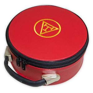 Estuche para Gorra de Arco Real Masónico, Rojo, Bordado con Triple Tau Dorado, Viene con Triple Tau Bordado a Máquina en Dorado - Product Image 1