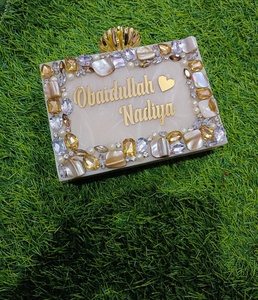 Bolso de Mano Cuadrado de Resina con Nombre Personalizado para Fiesta de Bodas con Opción de Logotipo Personalizado - Product Image 4