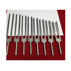 Juego de instrumentos quirúrgicos de 8 piezas, diapasones de frecuencia precisa con caja hecha de acero inoxidable, producto de fabricante de fábrica - Product Image 4