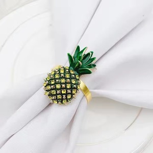 Ananas Design Rond de Serviette Élégant Accessoire de Décoration de Table pour la Maison Salle à Manger Mariage et Fête Élégant Look Tropical et Festif - Product Image 4