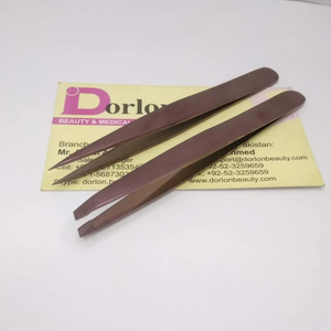Pince à épiler professionnelle à sourcils en or rose pointes pointues inclinées pince à épiler en acier inoxydable pince à épiler les sourcils au Pakistan - Product Image 1