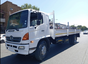 MEILLEURE OFFRE 2024 Camion plateau diesel 4x2 d'occasion robuste sans accident châssis long automatique - Product Image 2