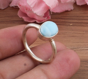 Anillo de piedras preciosas Larimar al por mayor auténtico anillo de plata ovalado Larimar joyería sencilla y elegante para mujer - Product Image 4