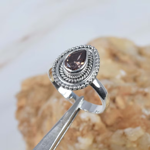 Bague en argent sterling 925 avec pierres précieuses Quartz fumé en forme de poire faite à la main bijoux unisexe cadeau d'anniversaire parfait - Product Image 1